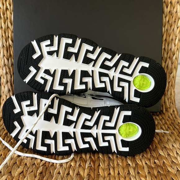 New in Box Versace Trigreca Chunky Sneakers 41 - Picture 4 of 14